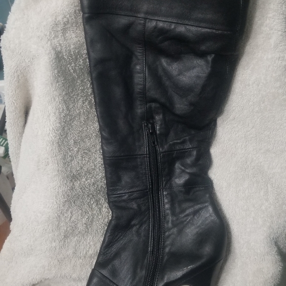 new never worn  Boots - Picture 4 of 4